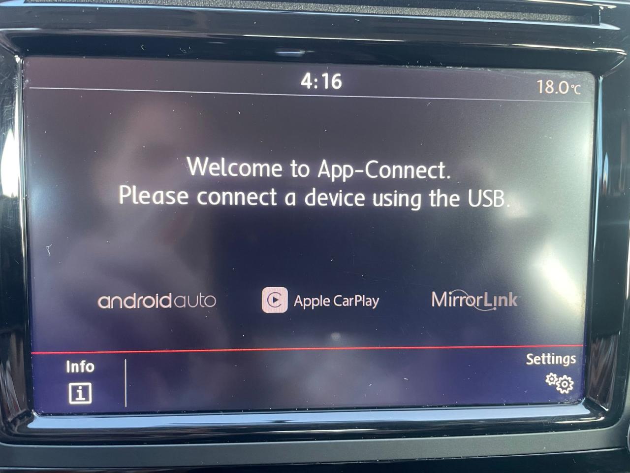 2018 Volkswagen Passat Trendline+ Auto NO ACCIDENT LOW KM CAMERA B-TOOTH Photo2