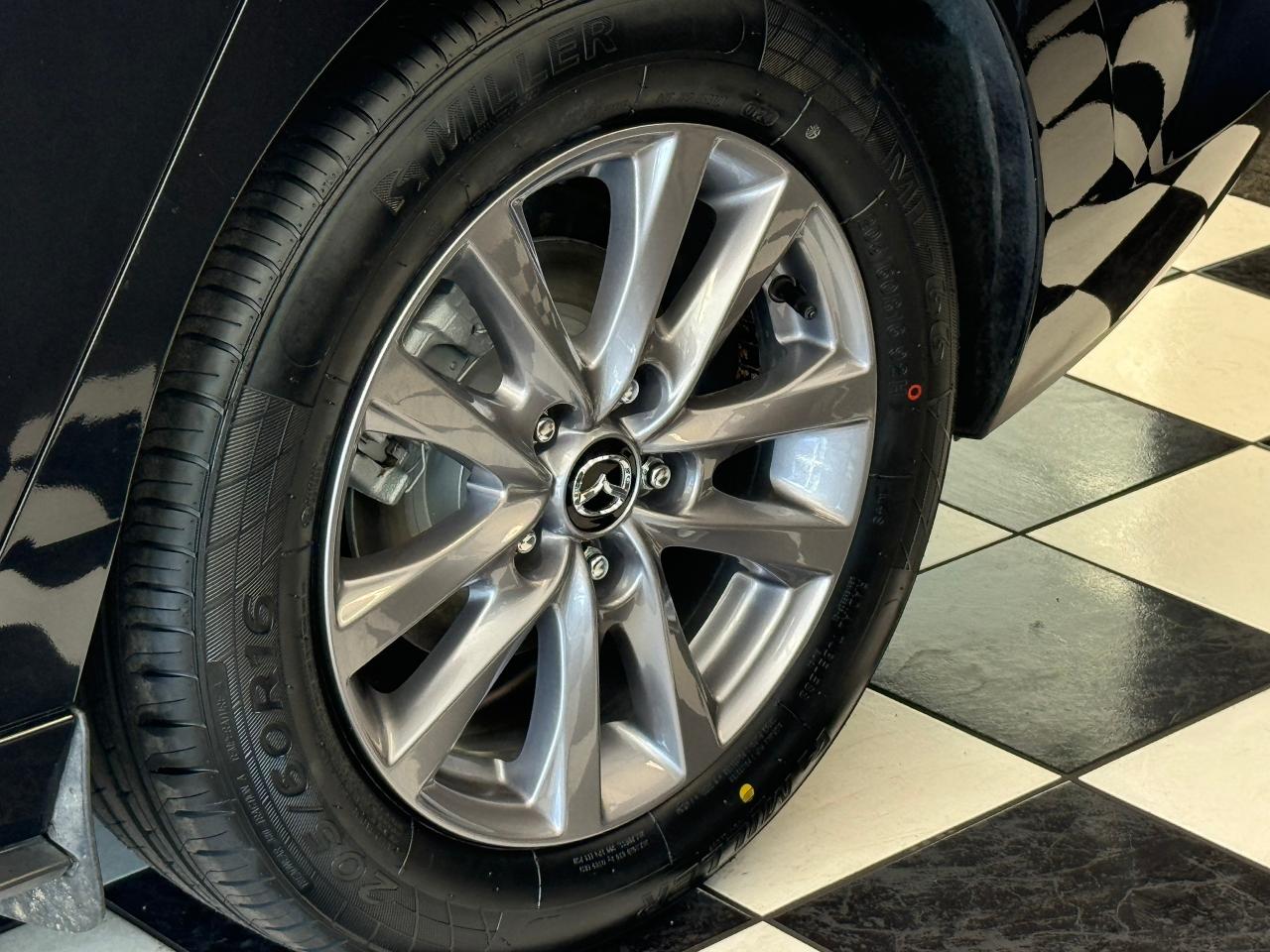 2021 Mazda MAZDA3 GX+New Tires+Brakes+Camera+BSM+CLEAN CARFAX Photo104