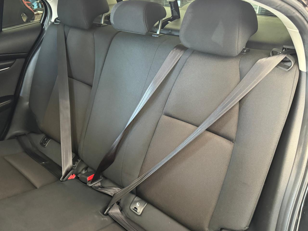 2021 Mazda MAZDA3 GX+New Tires+Brakes+Camera+BSM+CLEAN CARFAX Photo26