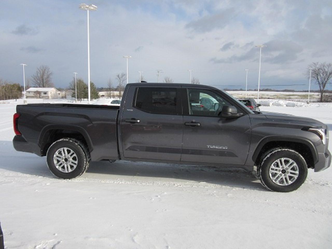 2025 Toyota Tundra SR5 Crewmax 6.5` Box Photo