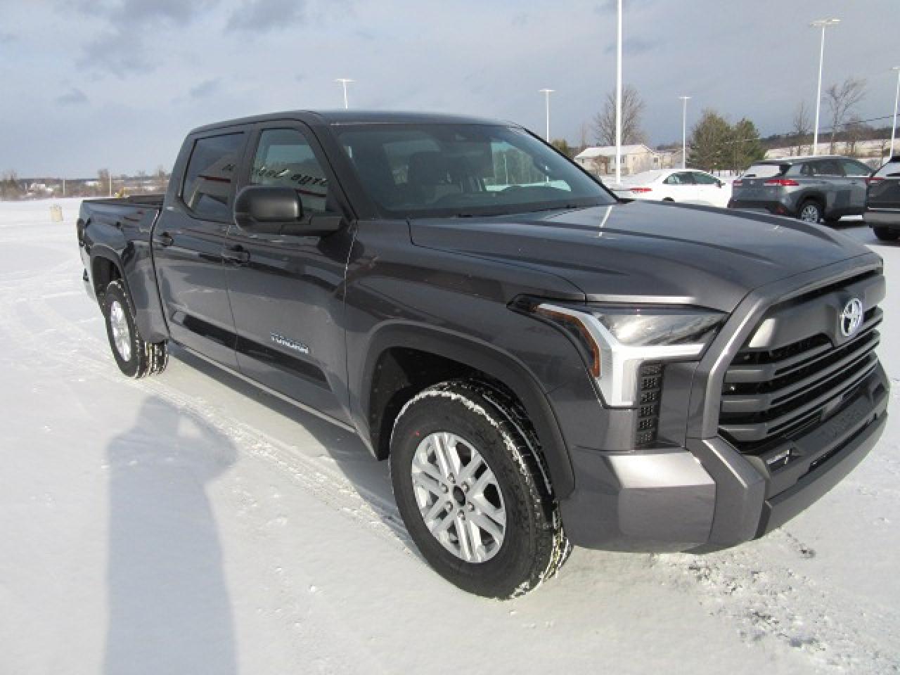 2025 Toyota Tundra SR5 Crewmax 6.5` Box Photo