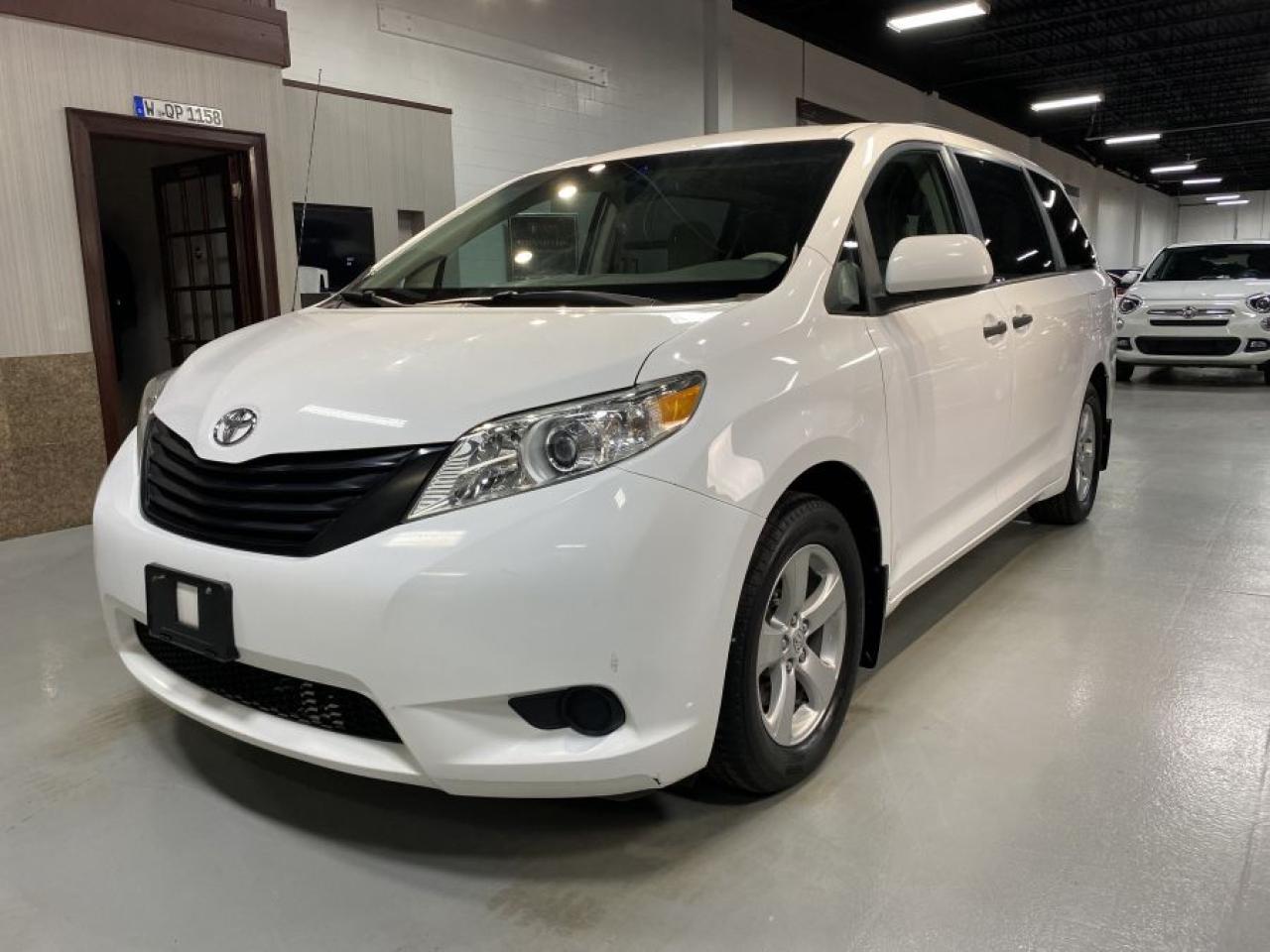 Used 2013 Toyota Sienna LE for sale in Concord, ON