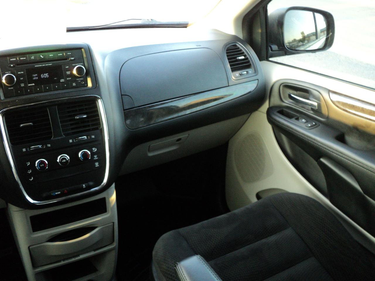 2019 Dodge Grand Caravan SXT Stow-N-Go 3.6L6cyl 7Seater BackUpCam - Photo #12