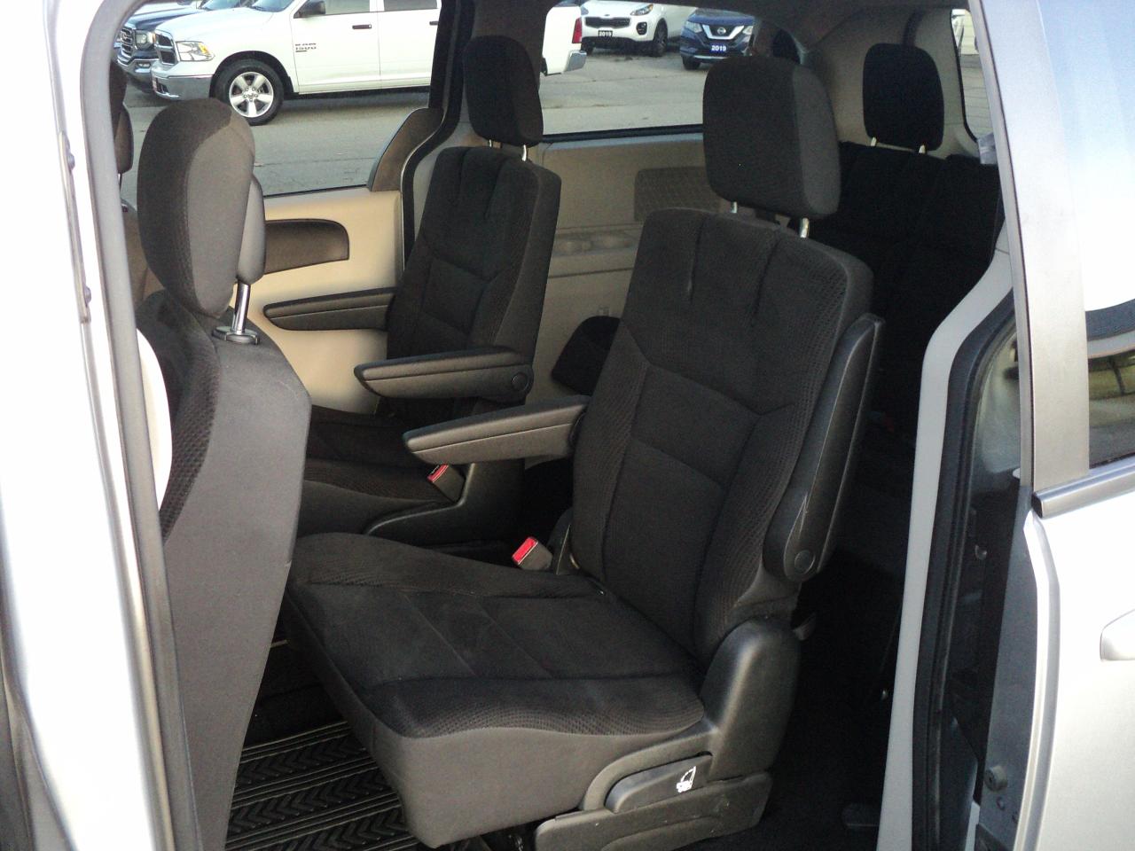 2019 Dodge Grand Caravan SXT Stow-N-Go 3.6L6cyl 7Seater BackUpCam - Photo #19