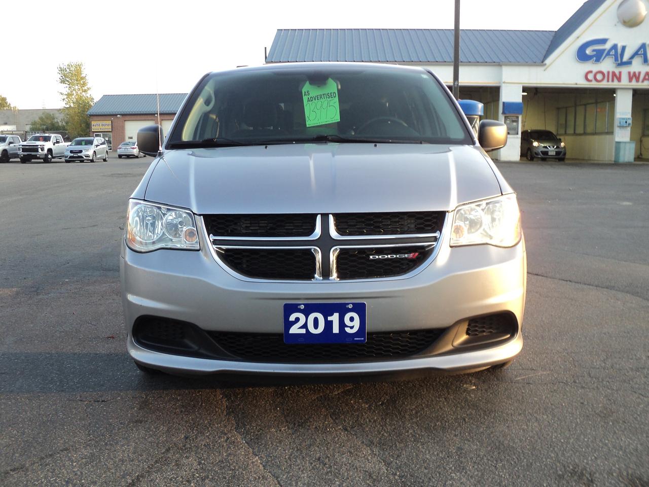 2019 Dodge Grand Caravan SXT Stow-N-Go 3.6L6cyl 7Seater BackUpCam - Photo #2