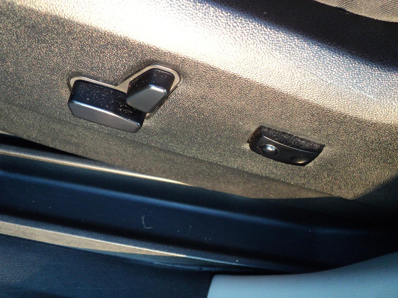 2019 Dodge Grand Caravan SXT Stow-N-Go 3.6L6cyl 7Seater BackUpCam - Photo #28