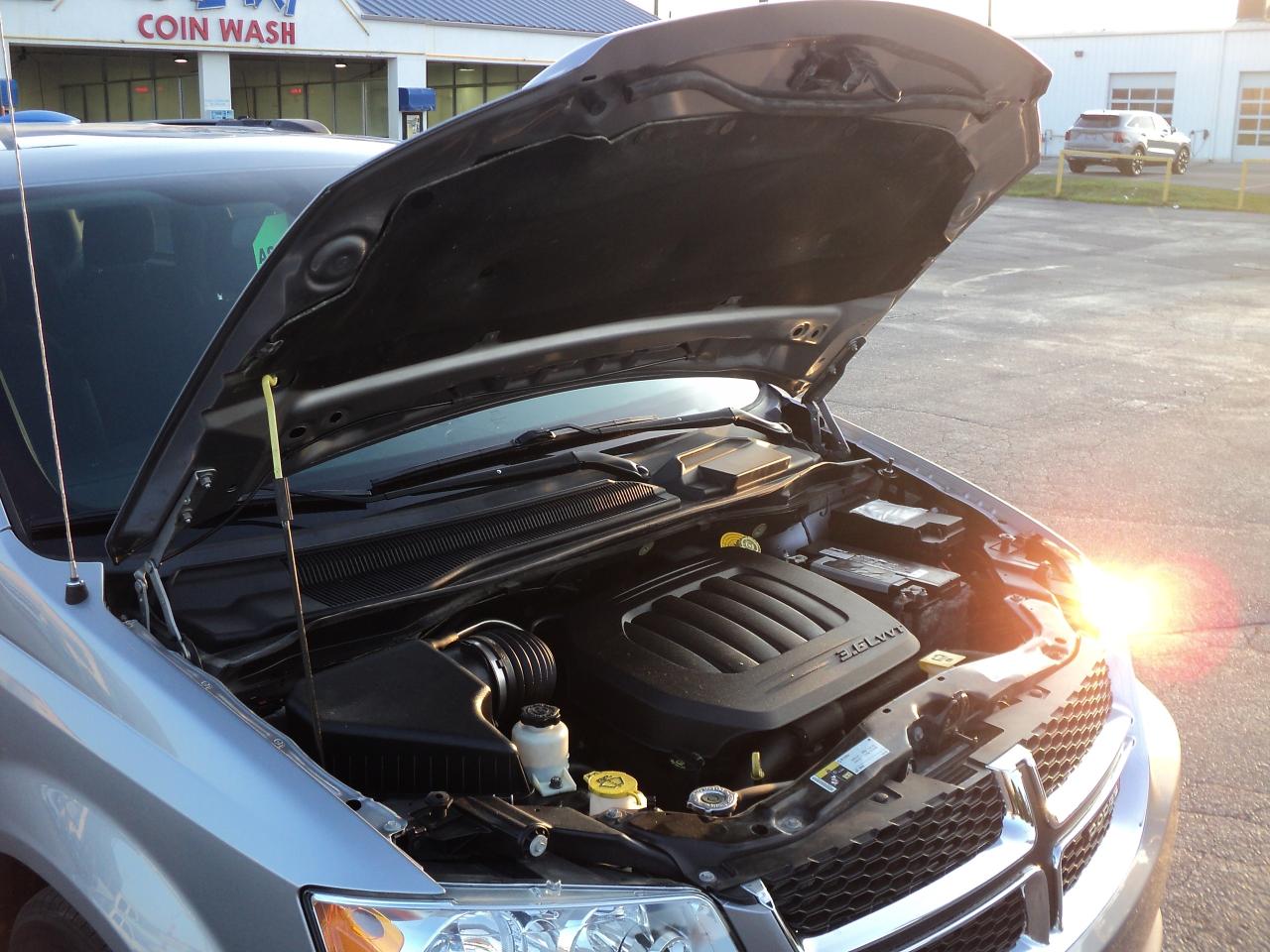 2019 Dodge Grand Caravan SXT Stow-N-Go 3.6L6cyl 7Seater BackUpCam - Photo #35