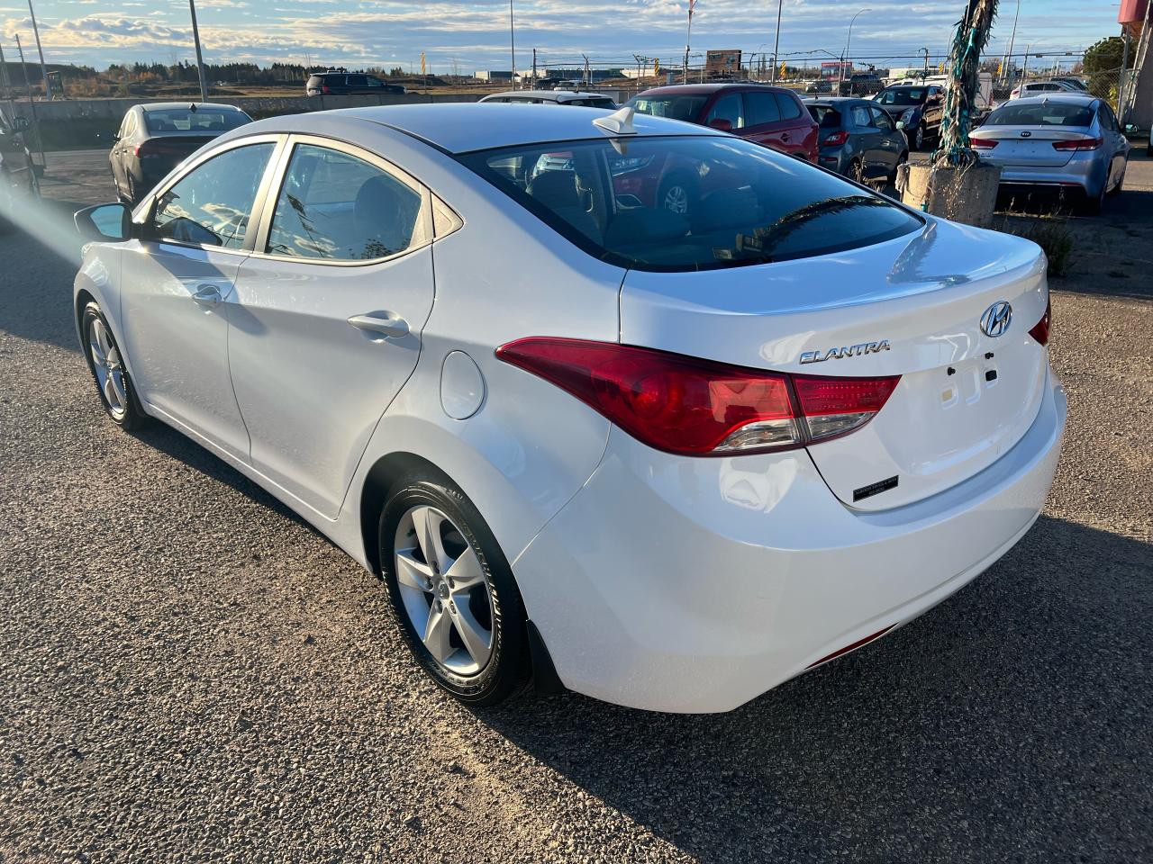 2013 Hyundai Elantra GLS Heated Seats Sun Roof - Photo #2