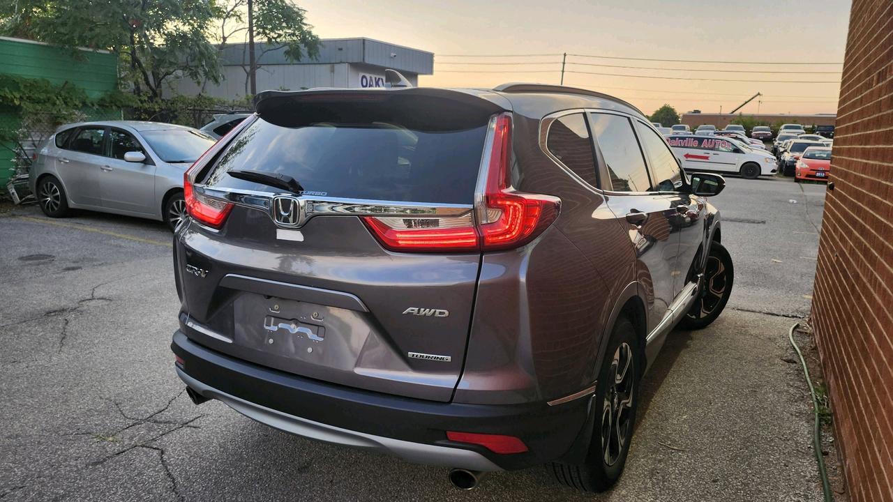 2018 Honda CR-V Touring AWD Photo4
