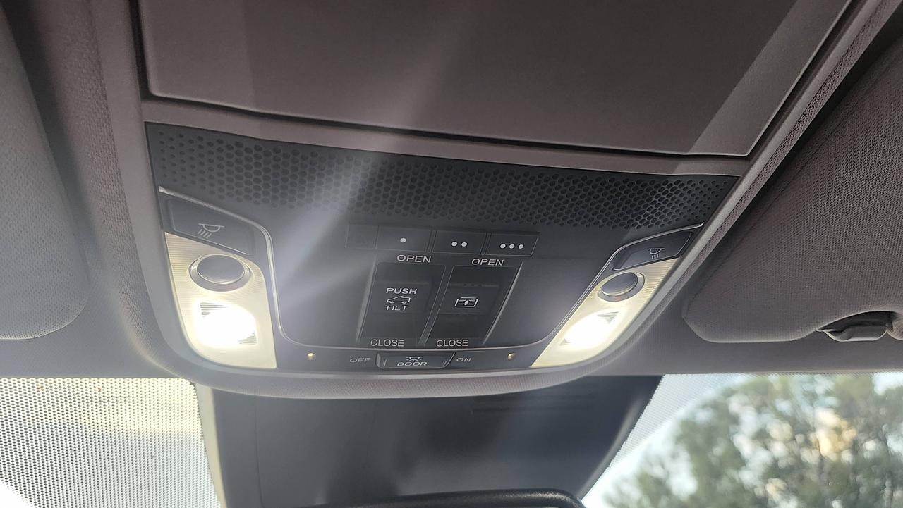 2018 Honda CR-V Touring AWD Photo