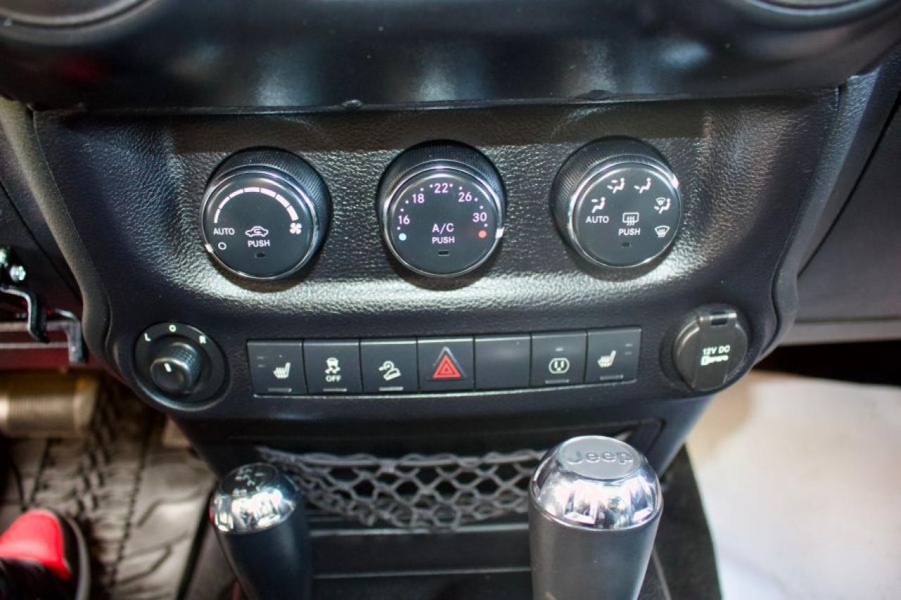2013 Jeep Wrangler Unlimited Sahara Wrangler Unlimited Sahara - Photo #13