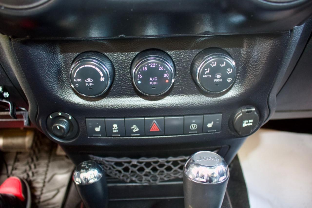 2013 Jeep Wrangler Unlimited Sahara Wrangler Unlimited Sahara - Photo #13