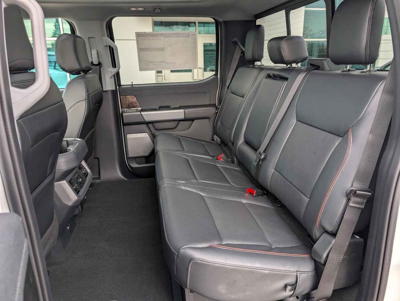 2024 Ford F-250 Super Duty SRW Lariat Photo5