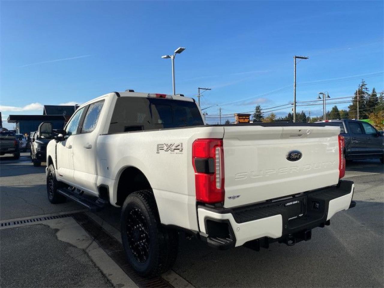 2024 Ford F-350 Super Duty Lariat  - Leather Seats Photo5