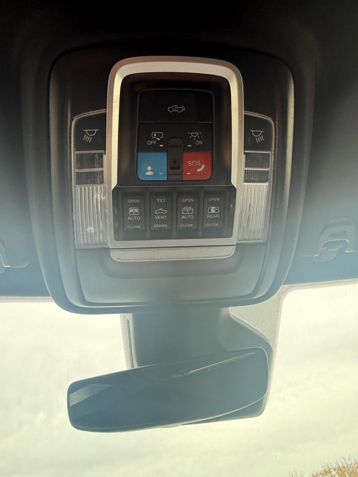 2025 RAM 1500 SPORT 4X4 CREW CAB 5'7" BOX Photo18