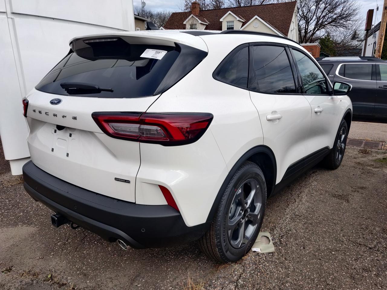 2025 Ford Escape ST-LINE SELECT HYBRID AWD Photo