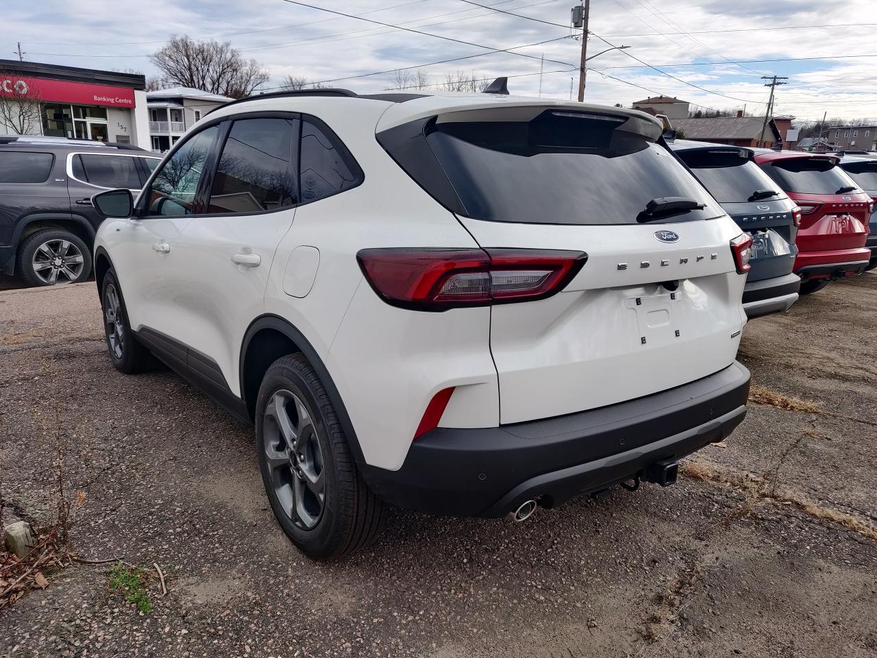 2025 Ford Escape ST-LINE SELECT HYBRID AWD Photo