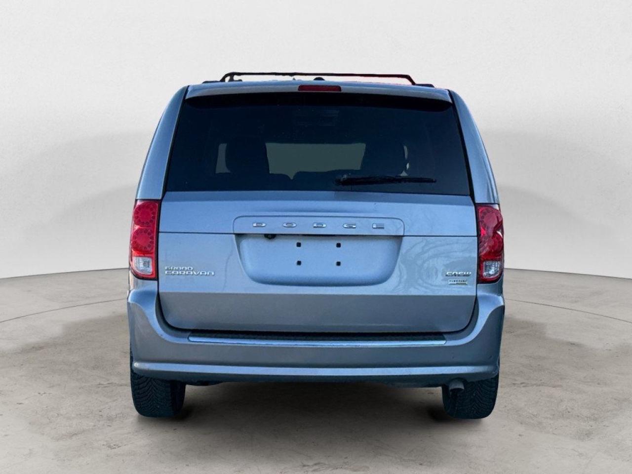 Used 2017 Dodge Grand Caravan Crew Plus *HEATED SEATS* *LEATHER SEATS* *BACK UP CAMERA* for sale in Winnipeg, MB