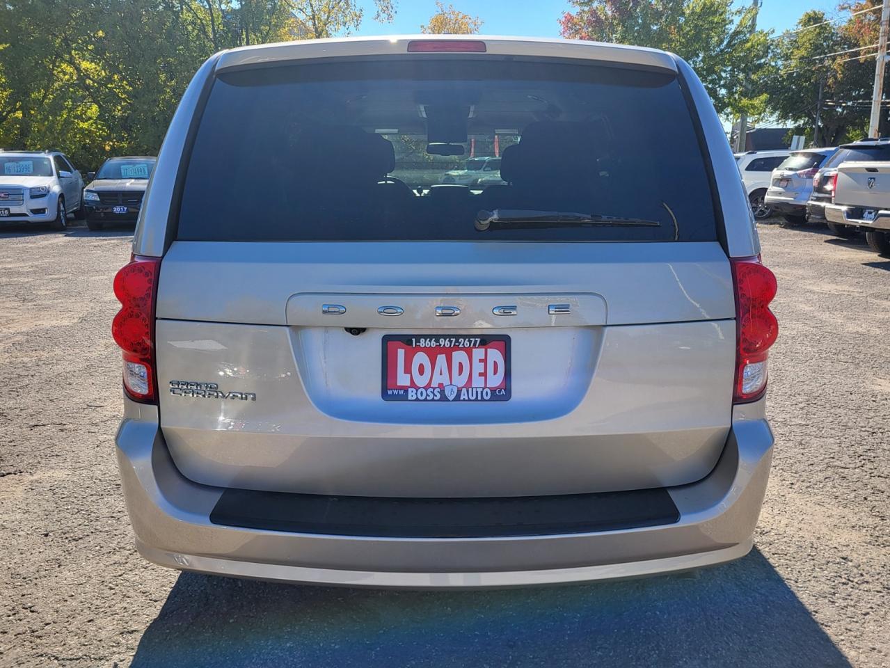 2013 Dodge Grand Caravan SXT W/ DVD Photo3