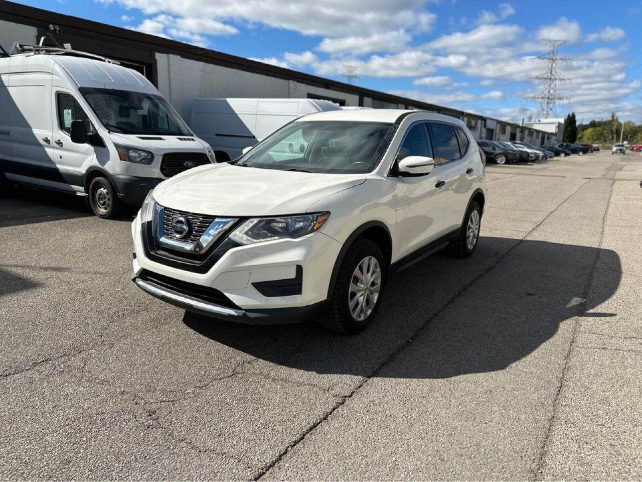 Used 2017 Nissan Rogue SV for sale in Burlington, ON