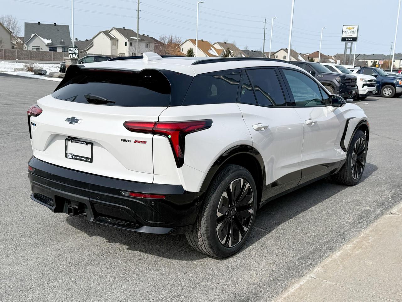 2025 Chevrolet Blazer EV RS FULLY ELECTRIC WITH REMOTE START/ENTRY, HEATED SEATS, HEATED STEERING WHEEL, SUNROOF, POWER LIFTGATE, HD SURROUND VISION Photo