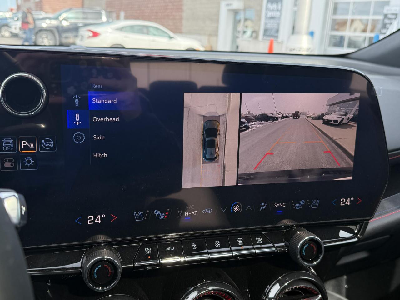 2025 Chevrolet Blazer EV RS FULLY ELECTRIC WITH REMOTE START/ENTRY, HEATED SEATS, HEATED STEERING WHEEL, SUNROOF, POWER LIFTGATE, HD SURROUND VISION Photo