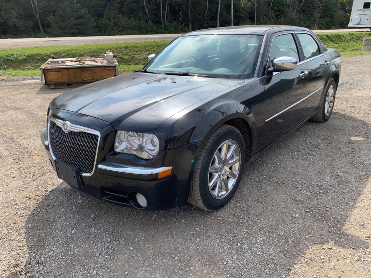 Used 2009 Chrysler 300 LIMITED for sale in Hamilton, ON