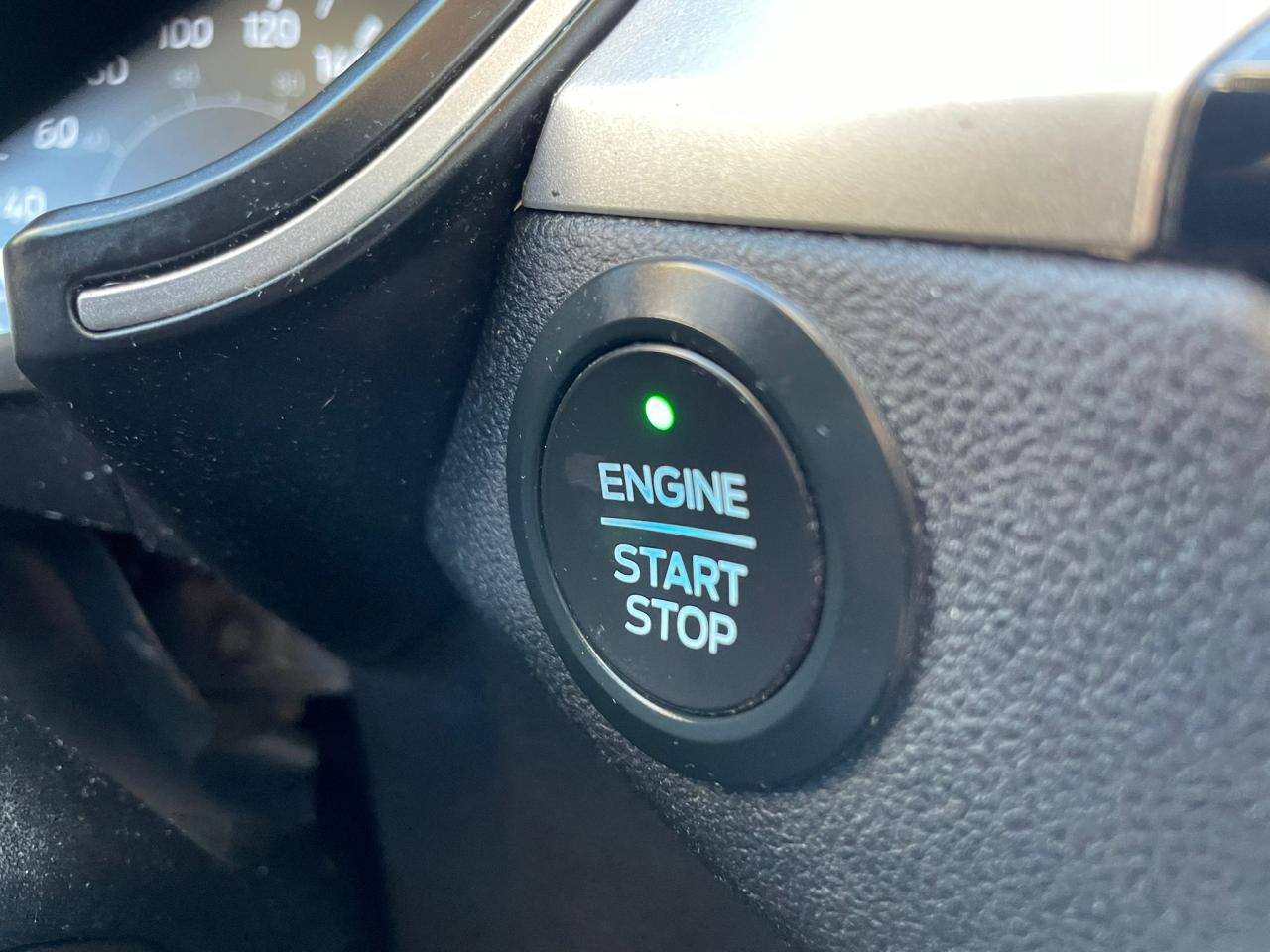 2020 Ford Escape SE LOW KM NO ACCIDENT NAVIGATION BLIND SPOT CAMERA - Photo #16