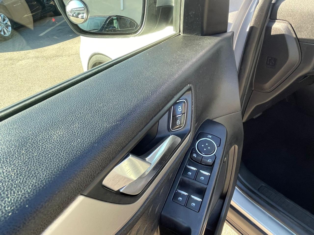 2020 Ford Escape SE LOW KM NO ACCIDENT NAVIGATION BLIND SPOT CAMERA - Photo #30