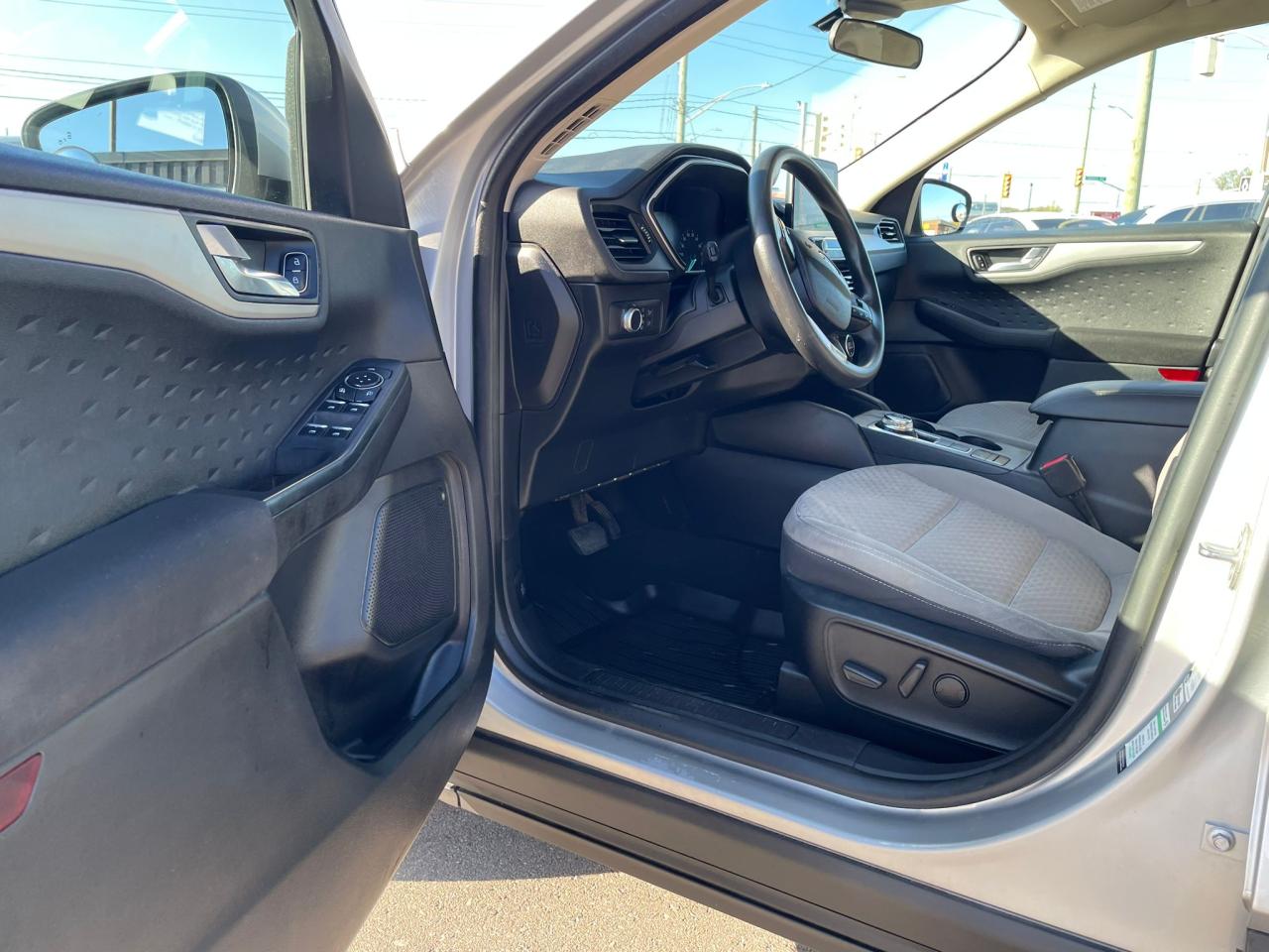 2020 Ford Escape SE LOW KM NO ACCIDENT NAVIGATION BLIND SPOT CAMERA - Photo #26