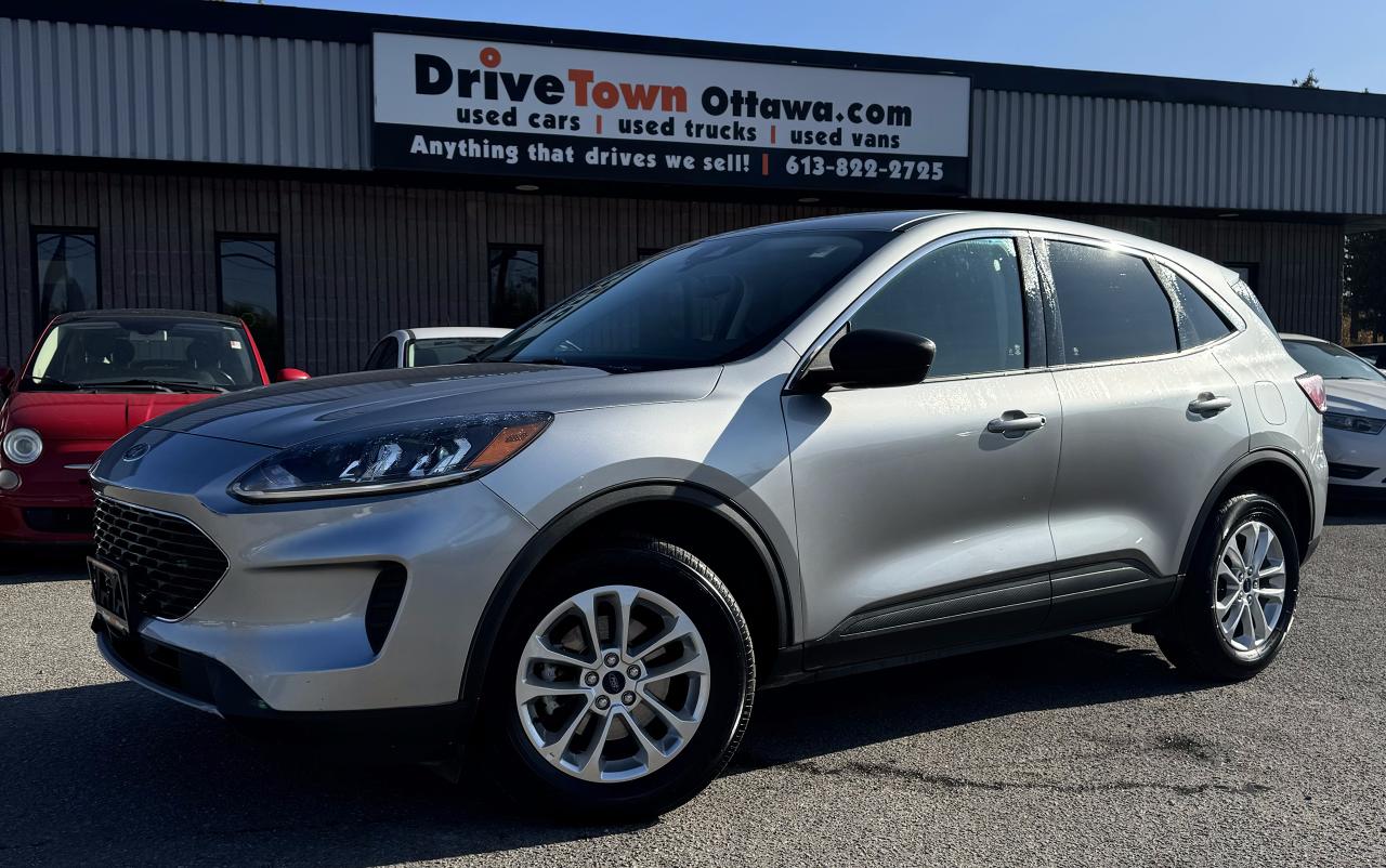 Used 2022 Ford Escape SE AWD for sale in Ottawa, ON