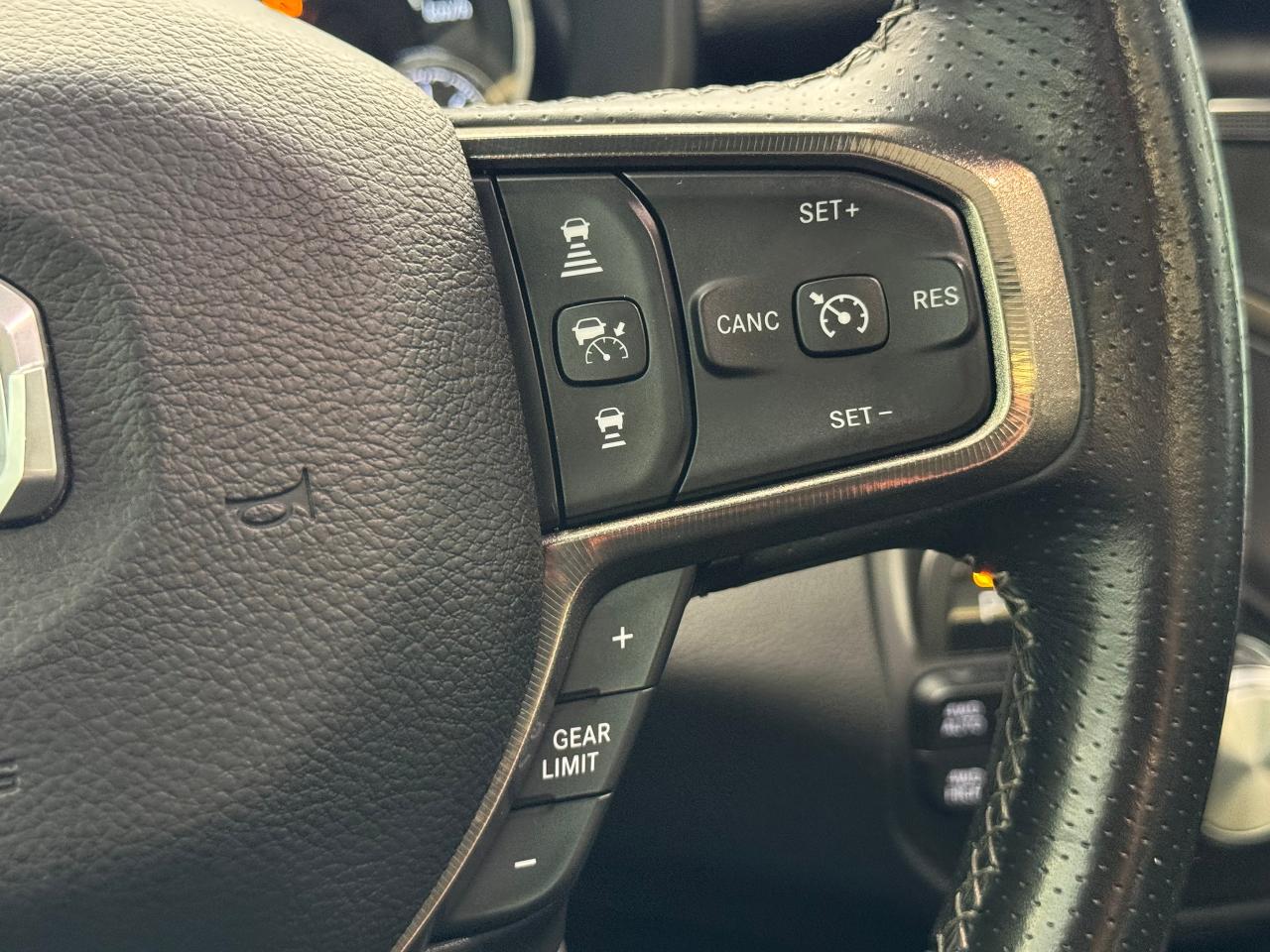 2021 RAM 1500 SPORT CREW 5.7L V8 4x4+Tinted+Roof+CLEAN CARFAX Photo114