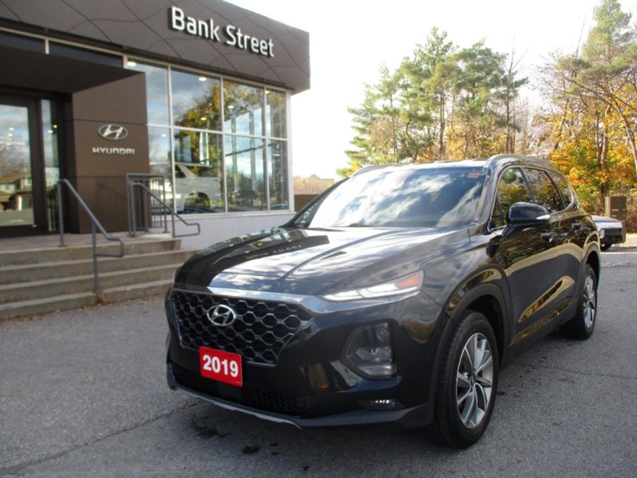 Used 2019 Hyundai Santa Fe 2.0T Preferred AWD w/Dark Chrome Accent for sale in Ottawa, ON