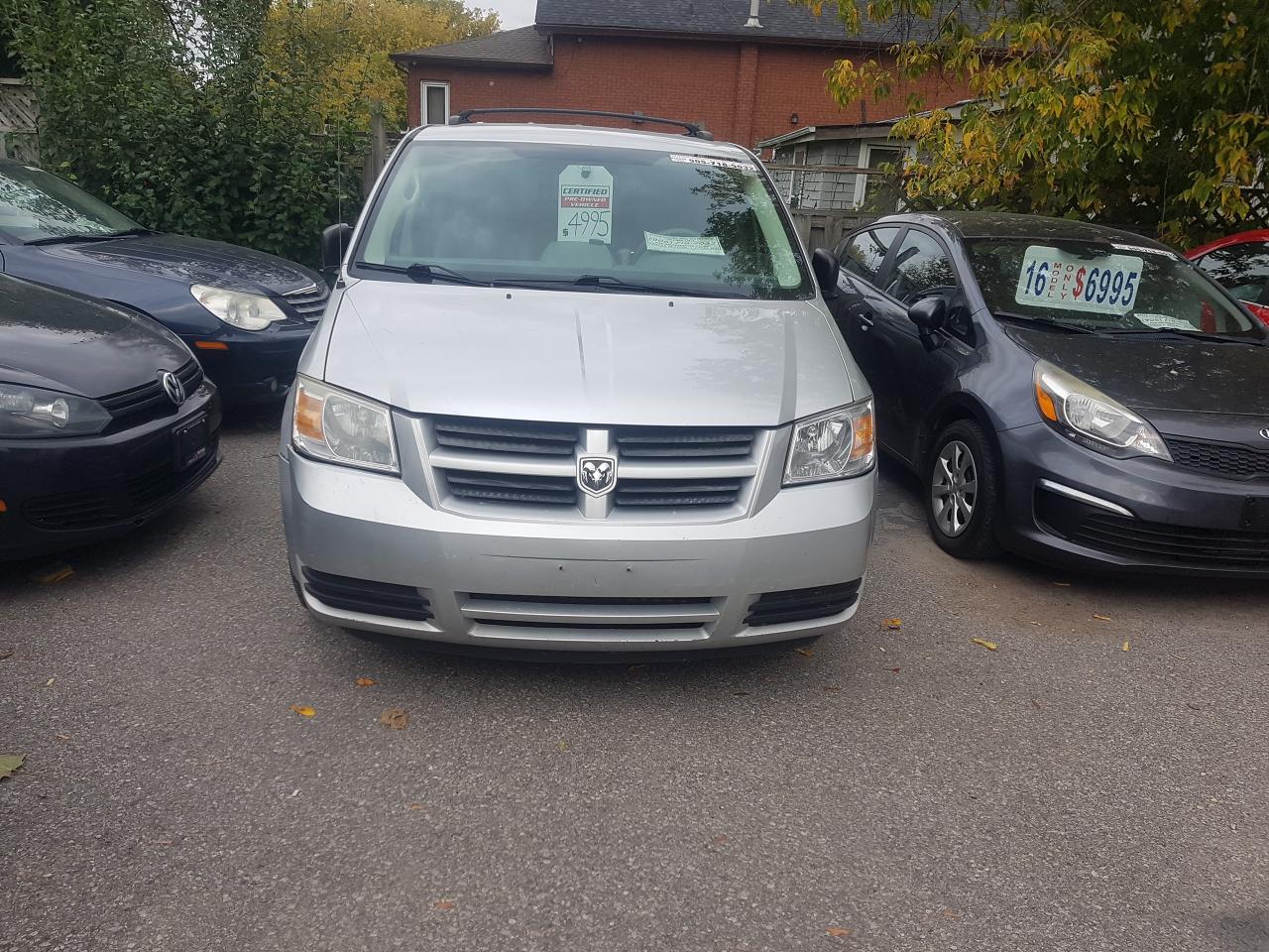 2008 Dodge Grand Caravan SE - Photo #2