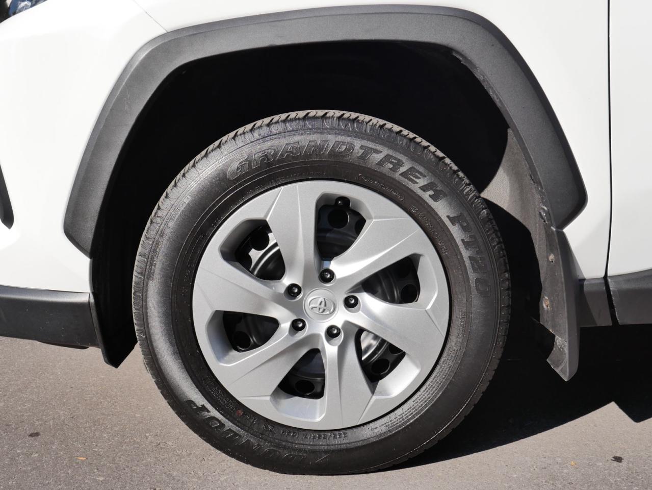 2021 Toyota RAV4 LE AWD - Photo #8