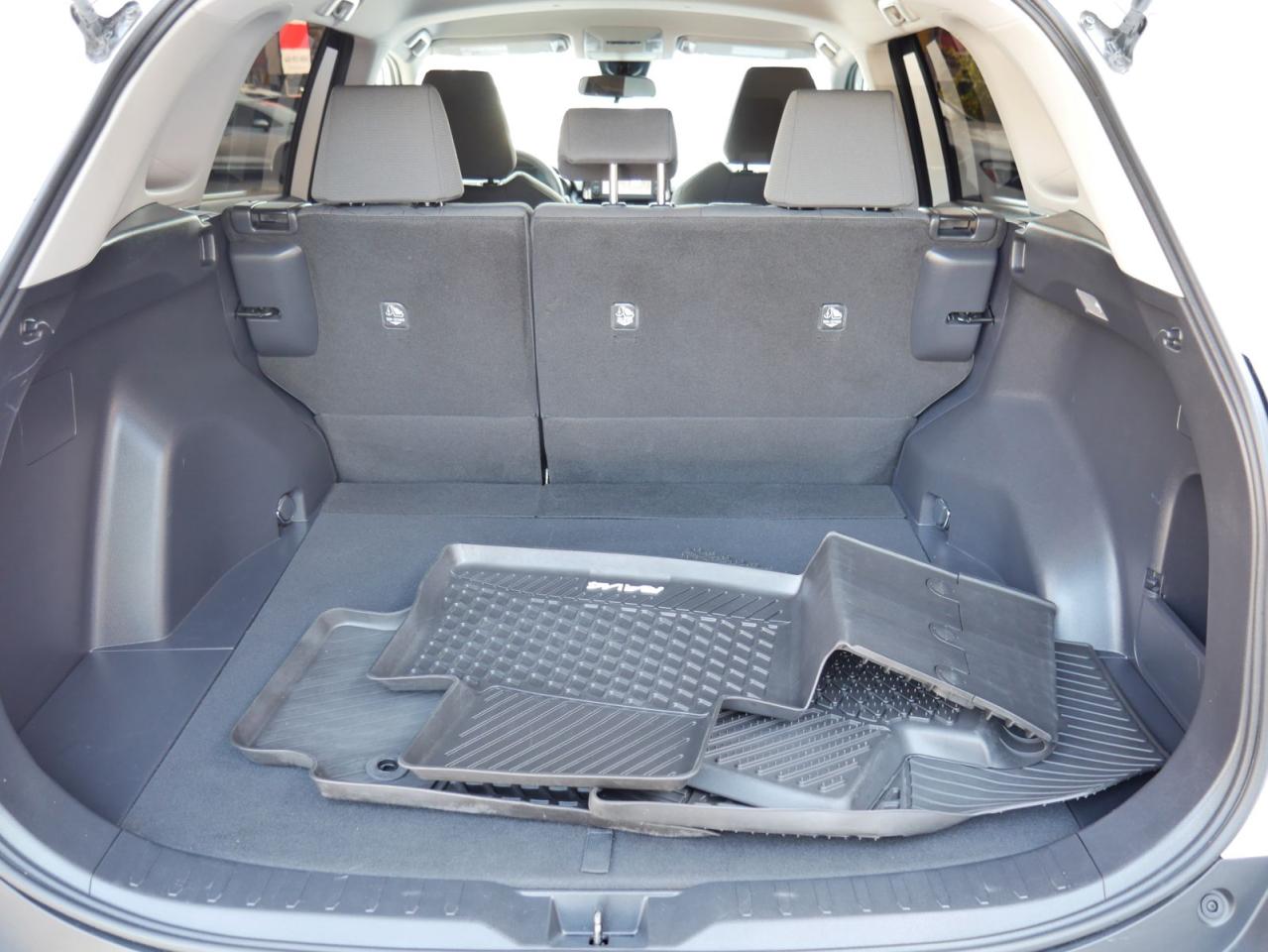 2021 Toyota RAV4 LE AWD - Photo #14