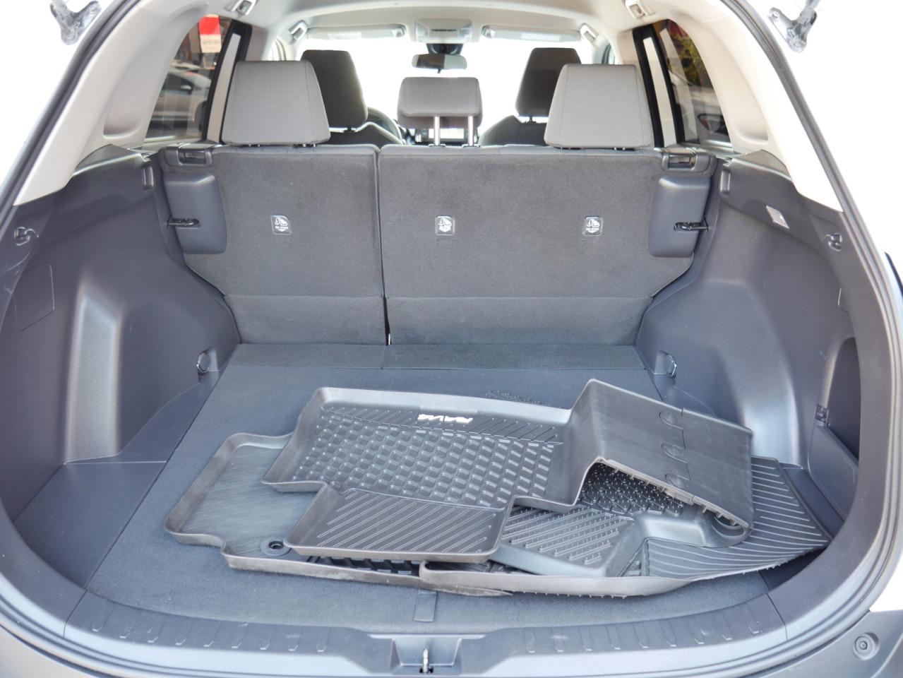 2021 Toyota RAV4 LE AWD - Photo #14