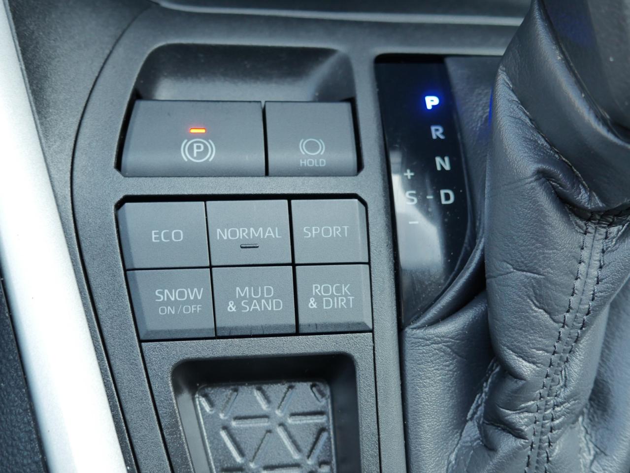 2021 Toyota RAV4 LE AWD - Photo #22