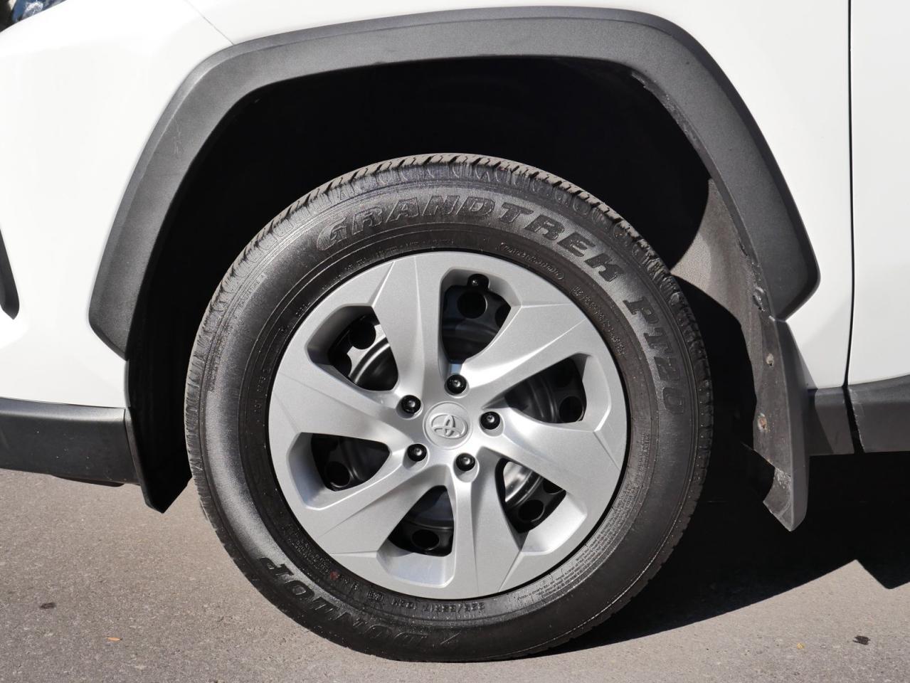 2021 Toyota RAV4 LE AWD - Photo #8