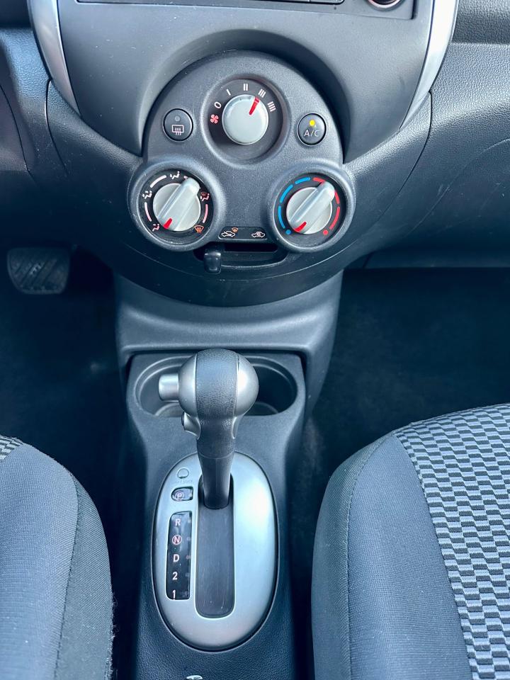 2015 Nissan Micra SV - Photo #17