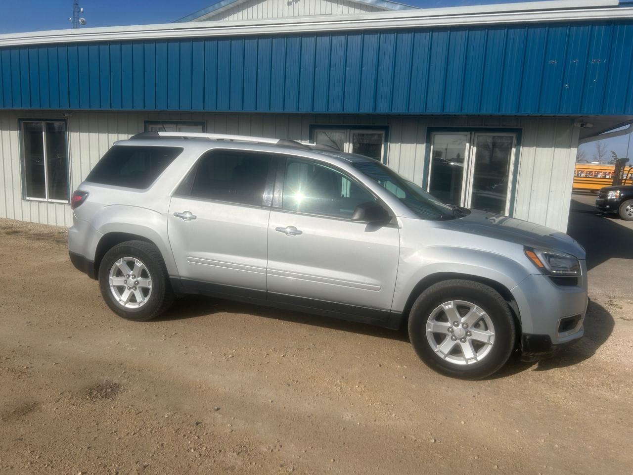 Used 2016 GMC Acadia SLE for sale in Steinbach, MB