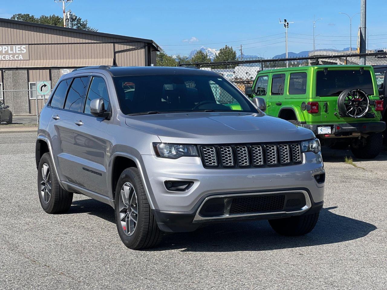 2020 Jeep Grand Cherokee ALTITUDE 4X4 - Photo #3