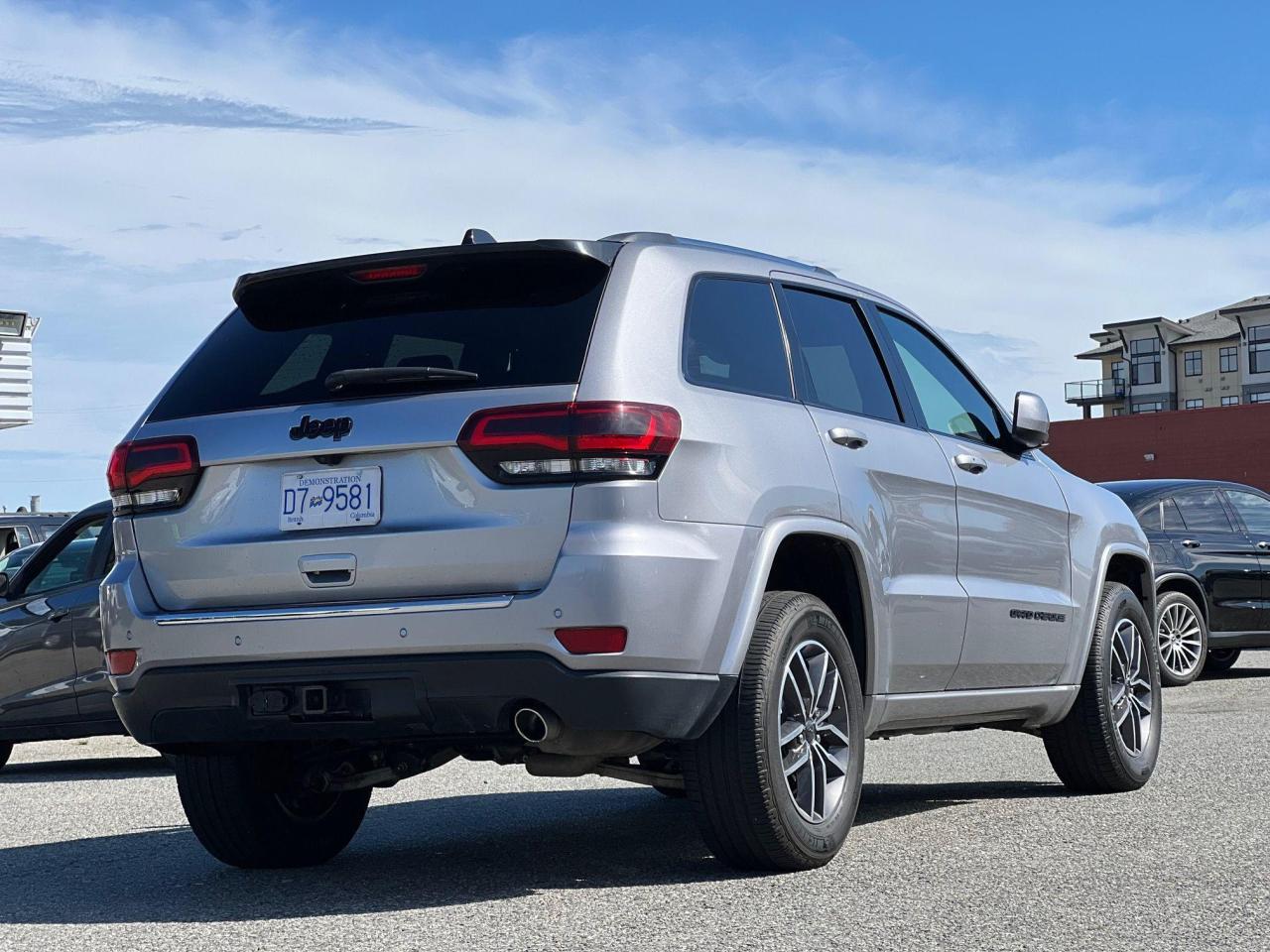 2020 Jeep Grand Cherokee ALTITUDE 4X4 - Photo #4