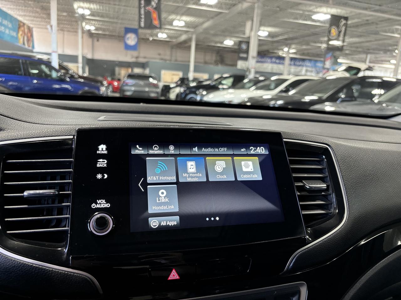 2022 Honda Pilot Touring|7PASSENGER|AWD|NAV|REARSCREEN|LEATHER|+++ Photo