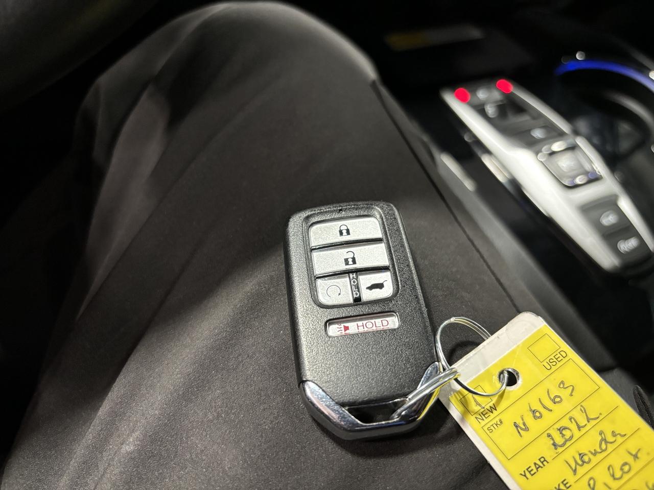 2022 Honda Pilot Touring|7PASSENGER|AWD|NAV|REARSCREEN|LEATHER|+++ Photo