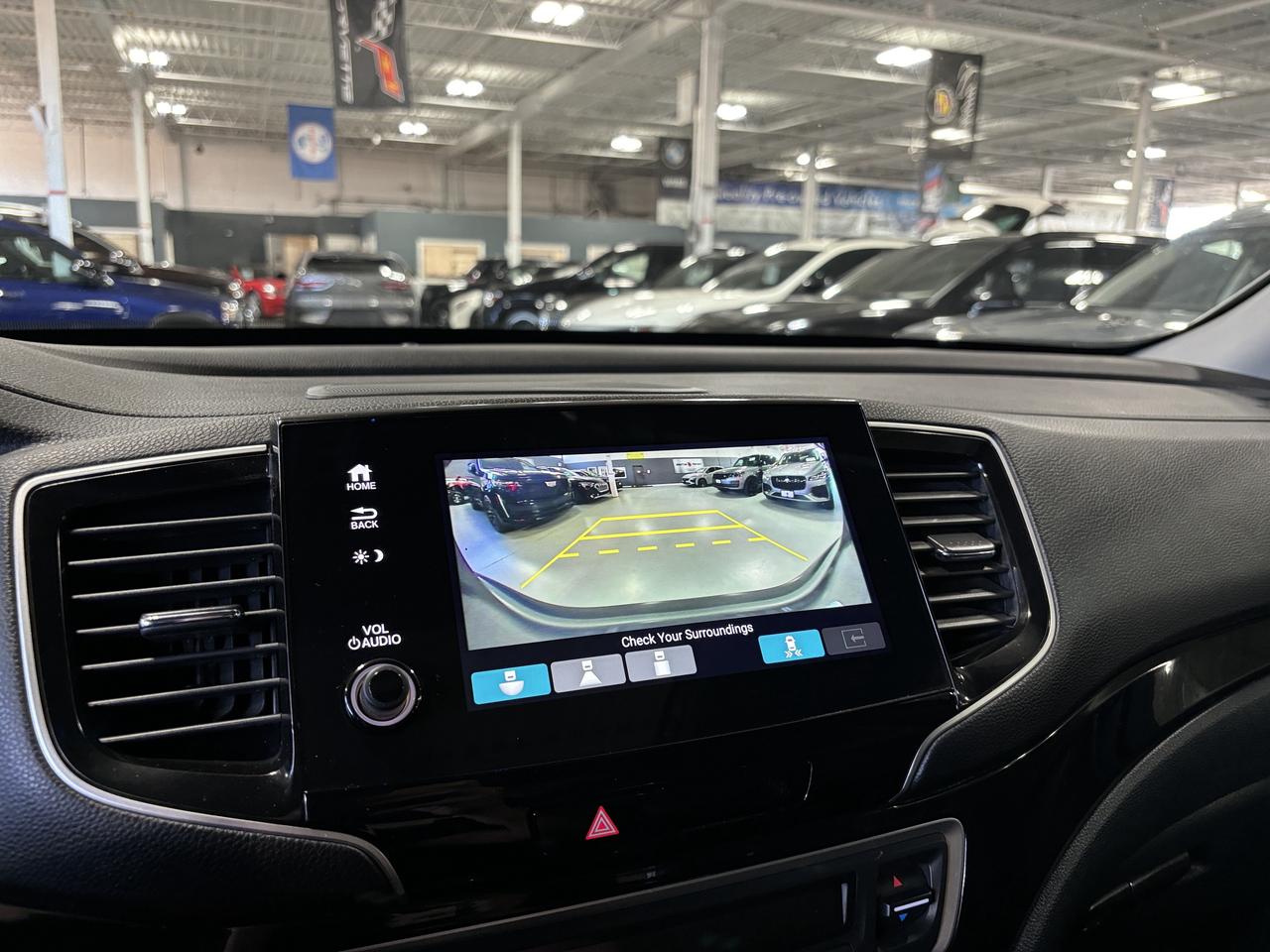 2022 Honda Pilot Touring|7PASSENGER|AWD|NAV|REARSCREEN|LEATHER|+++ Photo