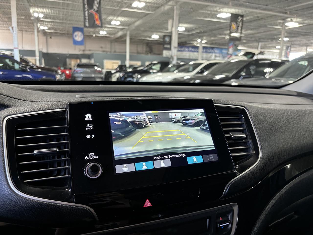 2022 Honda Pilot Touring|7PASSENGER|AWD|NAV|REARSCREEN|LEATHER|+++ Photo