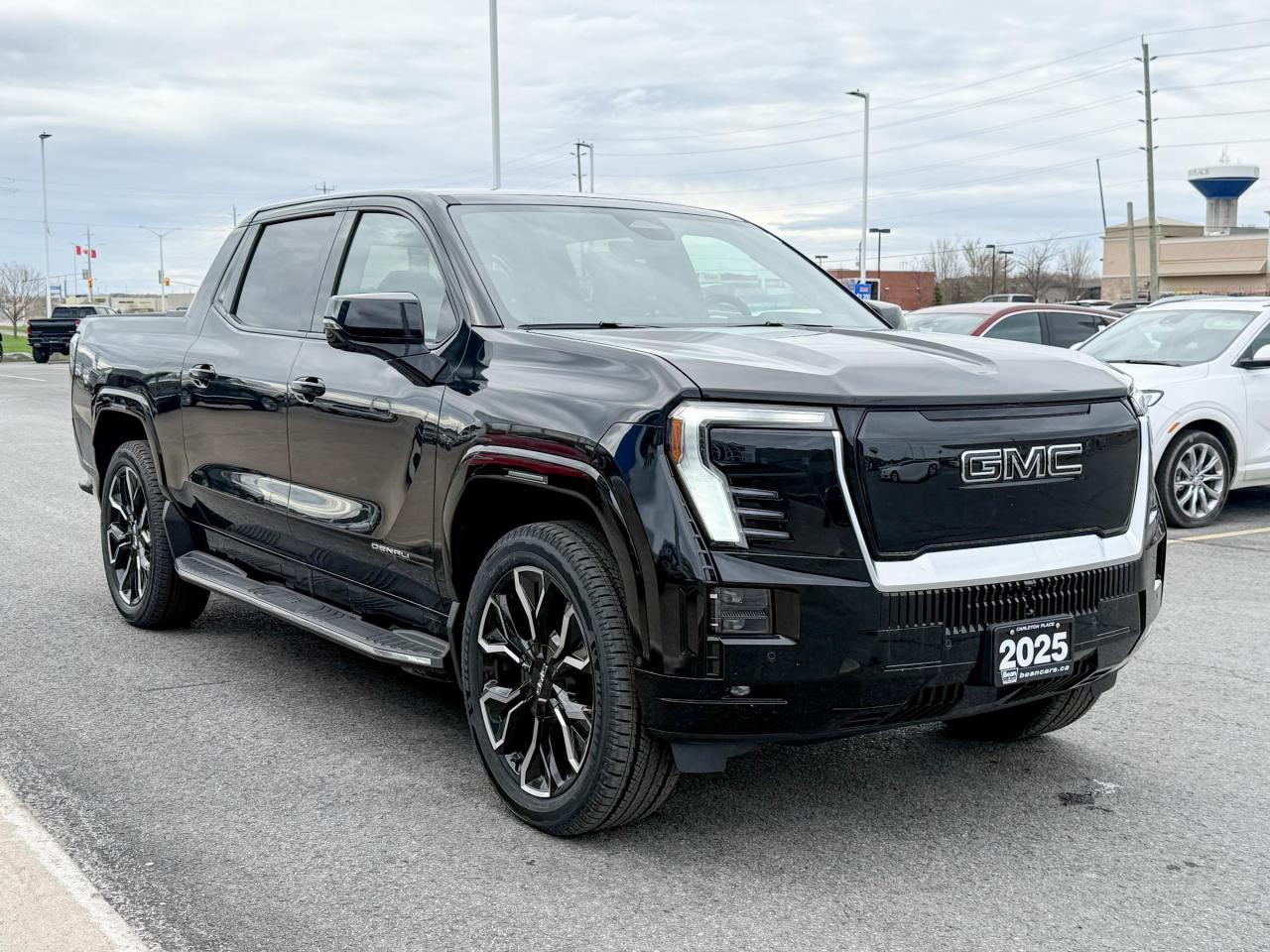 2025 GMC Sierra EV Denali FULLY ELECTRIC WITH REMOTE START/ENTRY, SUNROOF, HEATED SEATS, HEATED STEERING WHEEL, VENTILATED SEATS, MULTI-FLEX MID-GATE, BOSE SOUND SYSTEM Photo