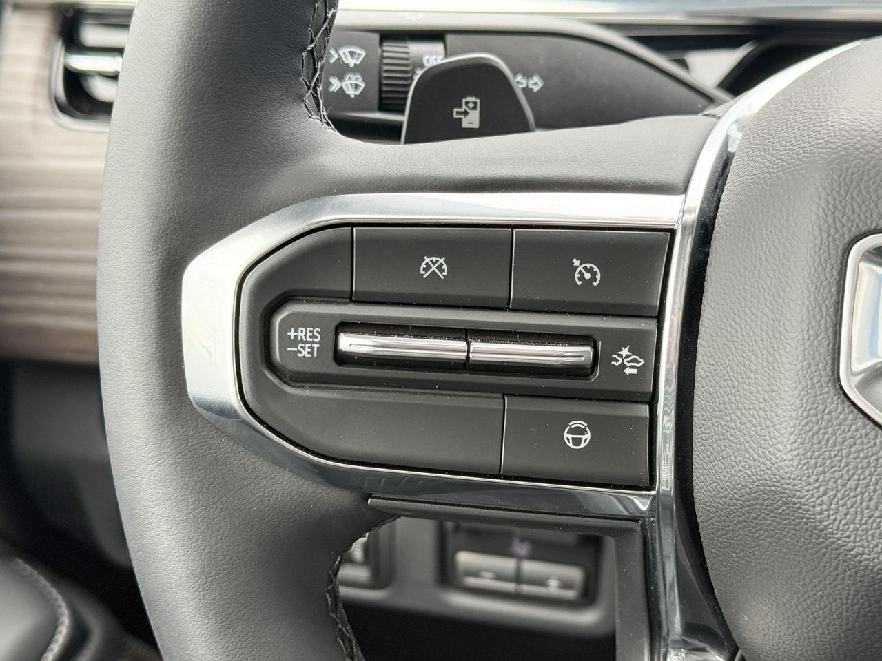 2025 GMC Sierra EV Denali FULLY ELECTRIC WITH REMOTE START/ENTRY, SUNROOF, HEATED SEATS, HEATED STEERING WHEEL, VENTILATED SEATS, MULTI-FLEX MID-GATE, BOSE SOUND SYSTEM Photo