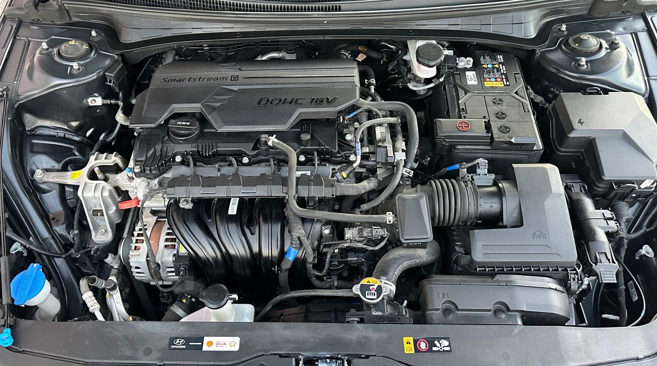 2022 Hyundai Elantra Essential Photo